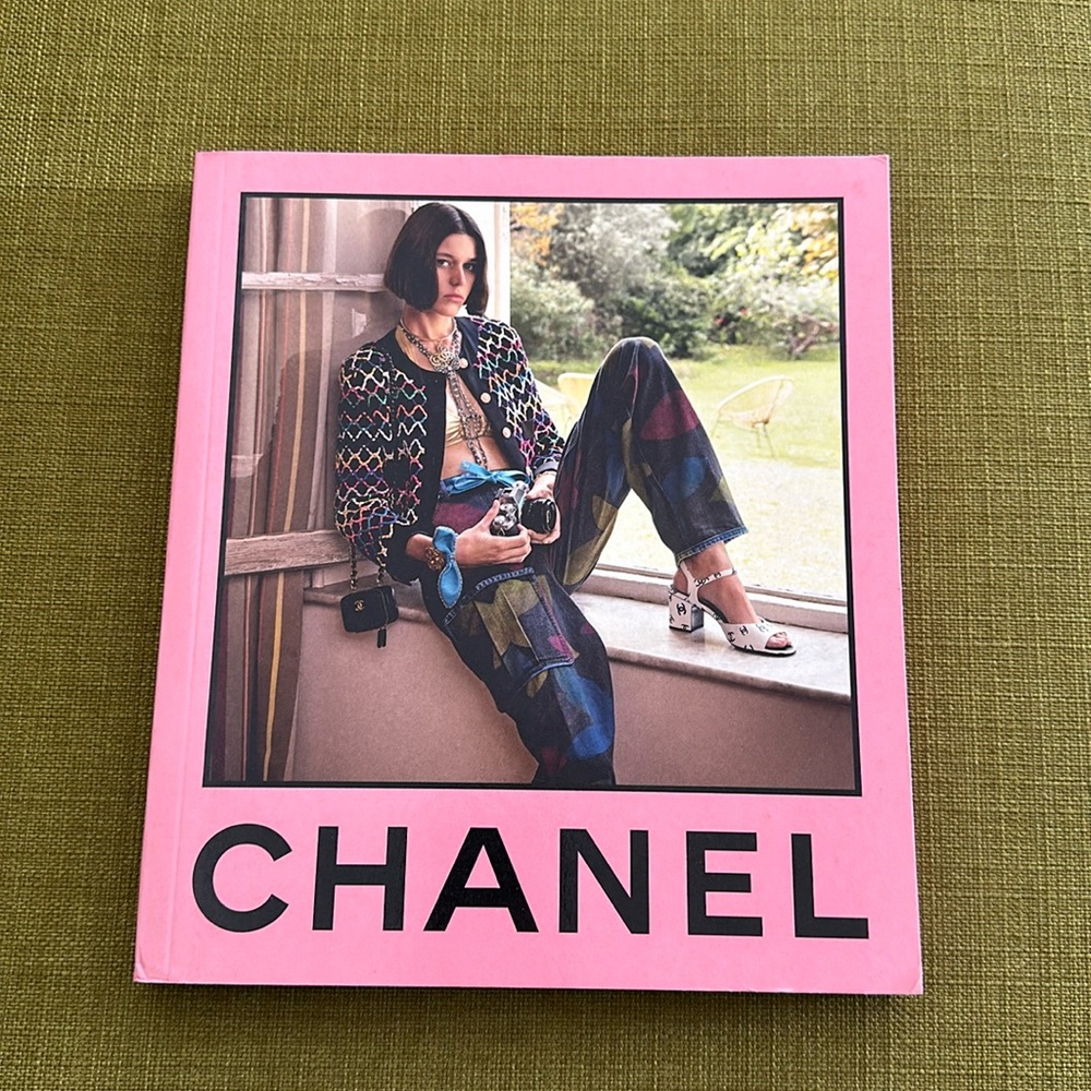 Beautiful CHANEL Spring/Summer 2022 Ready-to-Wear Collection Lookbook